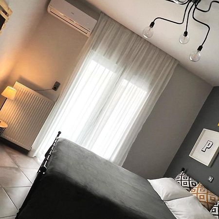 דירות Néa Péramos 48 Downtown Lofts מראה חיצוני תמונה