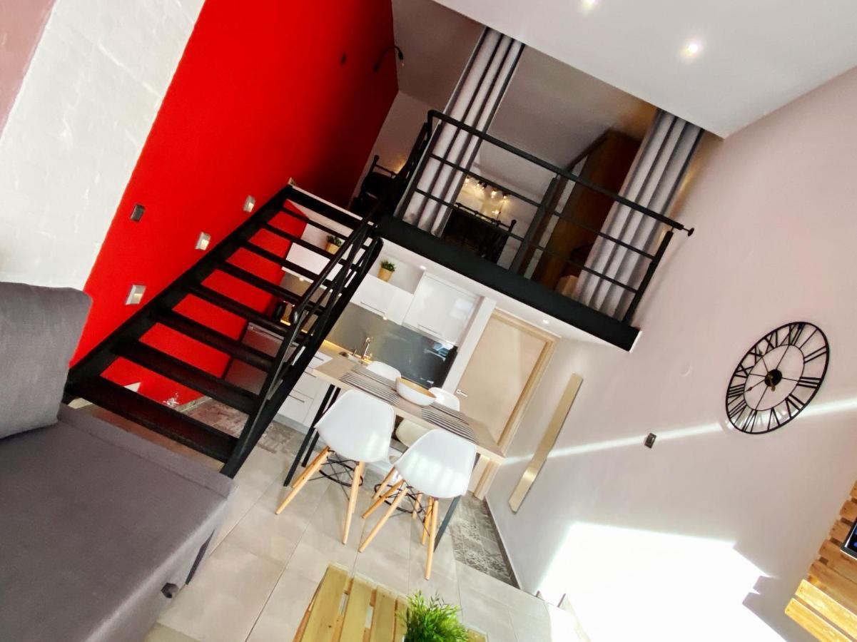 דירות Néa Péramos 48 Downtown Lofts מראה חיצוני תמונה