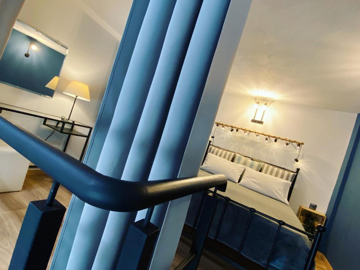 דירות Néa Péramos 48 Downtown Lofts מראה חיצוני תמונה